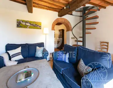 Buy in Italy for 420000€