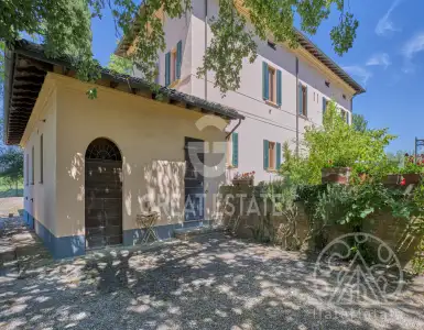 Buy in Italy for 2980000€