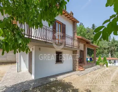 Buy in Italy for 290000€