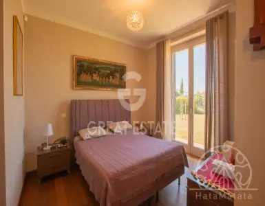 Buy in Italy for 950000€
