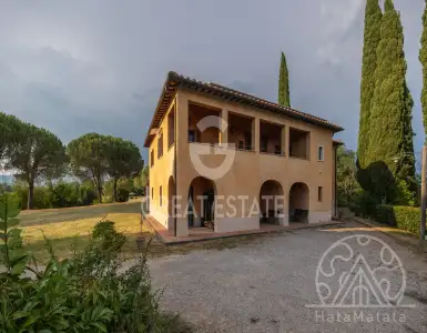 Buy in Italy for 4800000€
