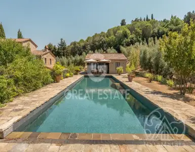 Buy in Italy for 5500000€