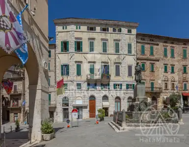 Buy in Italy for 249000€