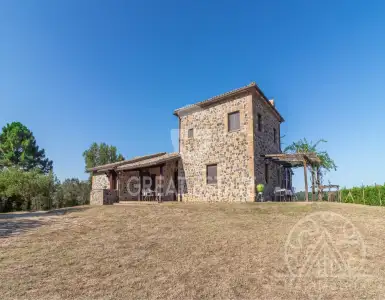 Buy in Italy for 790000€