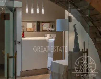 Buy in Italy for 4500000€