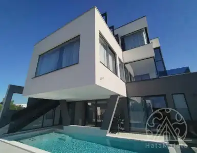 Buy in Croatia for 2270000€