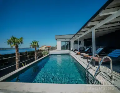 Buy in Croatia for 870000€