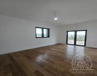 Buy in Montenegro for 251600€