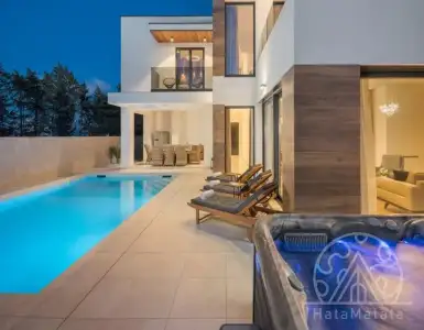 Buy in Croatia for 1887000€