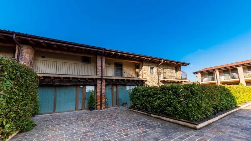 Flat 110m² in Italy, Bergamo. Priced at 256087£ rent photo-3