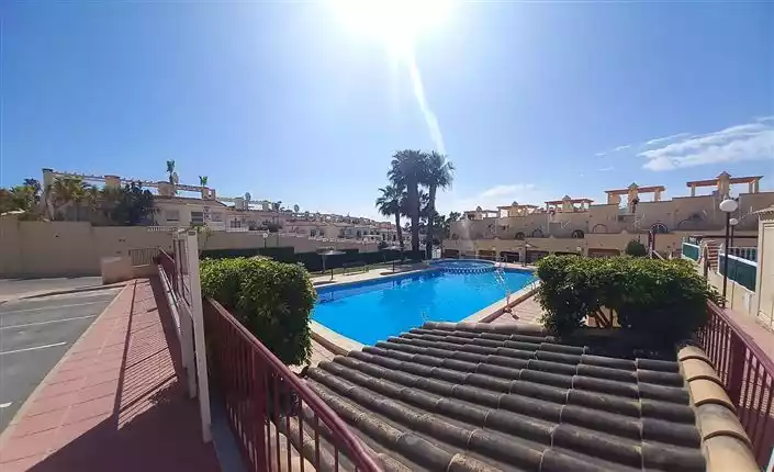 Flat 120m² in USA, Washington. Priced at 110000€ rent photo-2