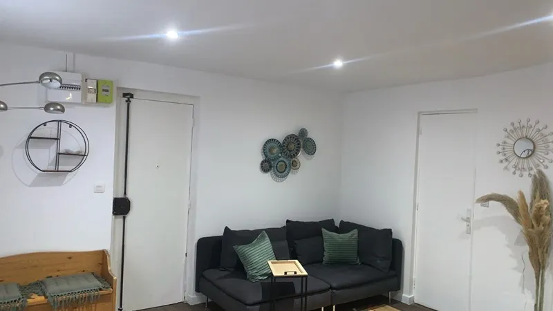 Flat 25m² in France, Marseille. Priced at 85410£ rent photo-1