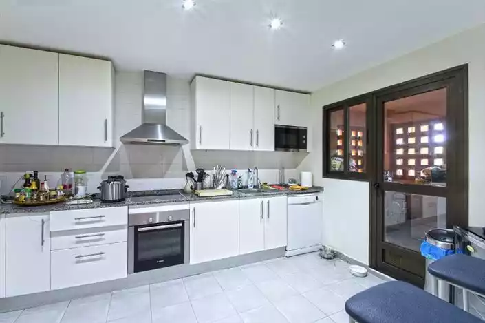 House 90m² in Italy, Lanzo d'Intelvi. Priced at 242000€ rent photo-9