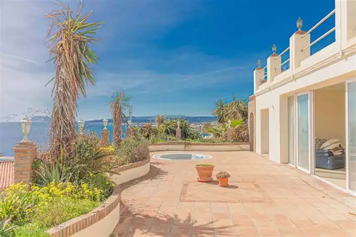 House 180m² in Italy, Lodi. Priced at 650000€ rent photo-2