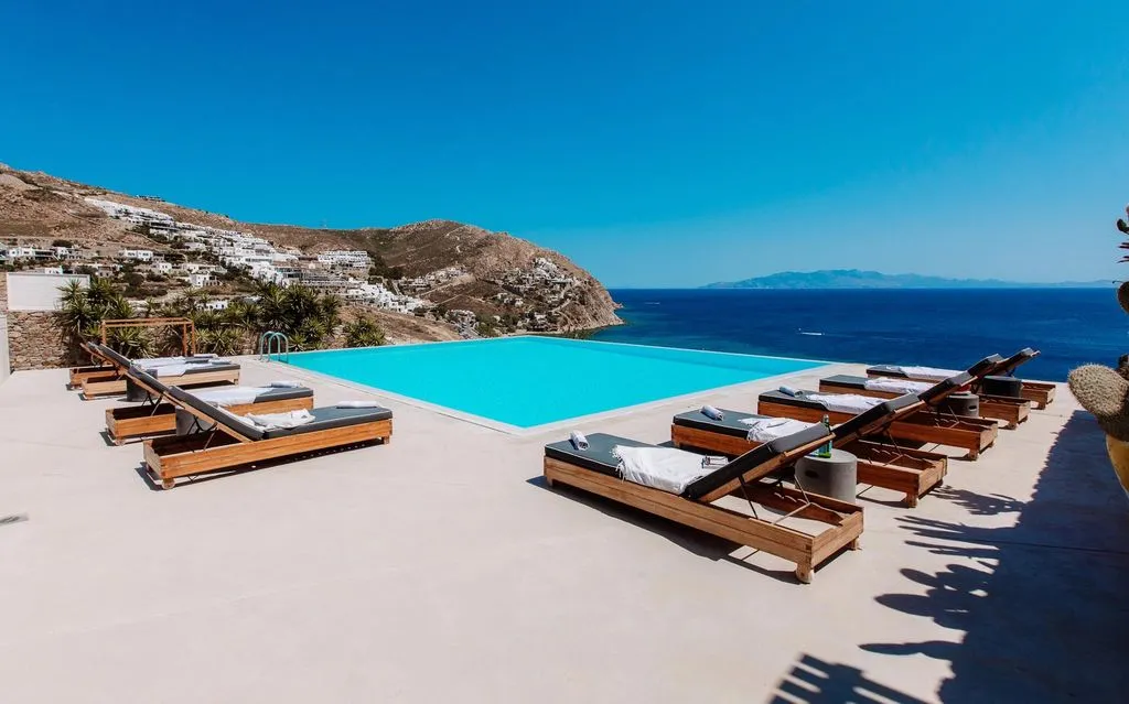 Villa 560m² in Greece, Mykonos. Priced at 8500000€ rent photo-3