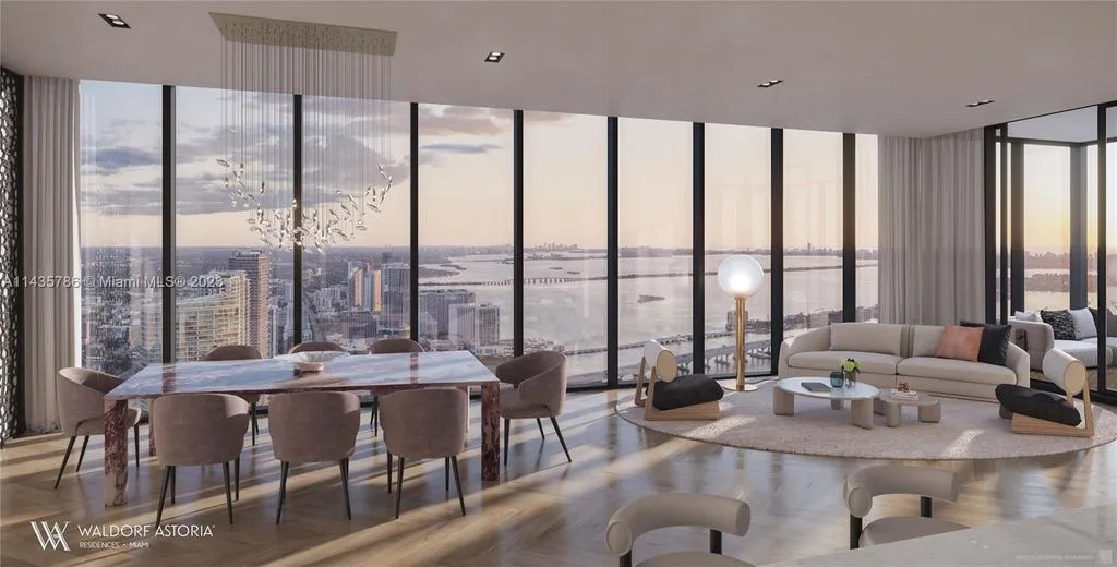 Flat 254m² in USA, Miami. Priced at 4156500€ rent photo-19