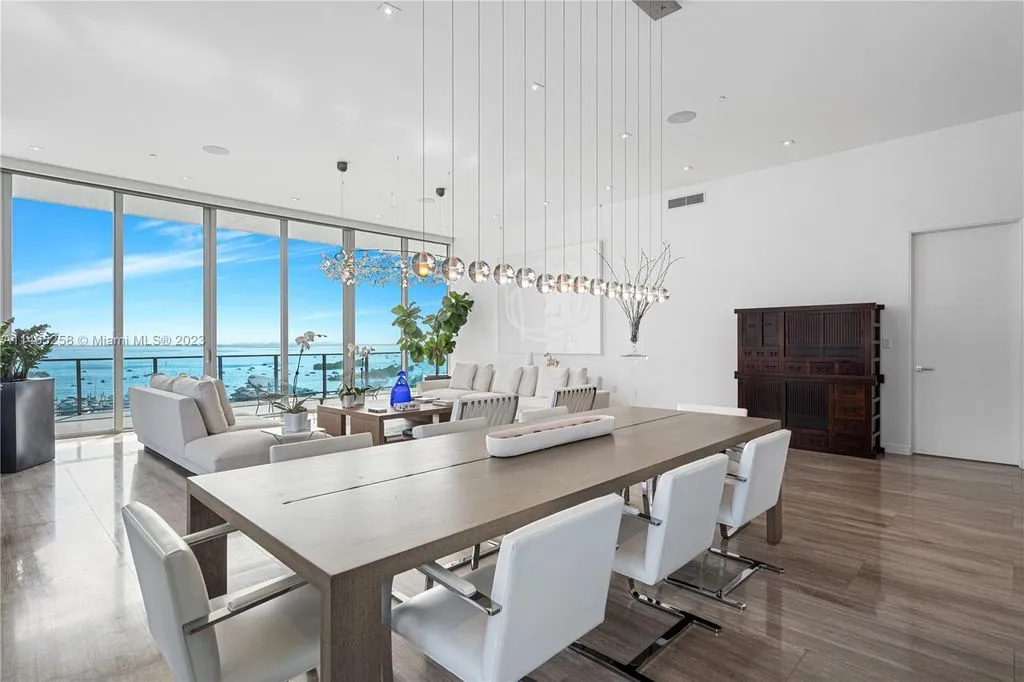 Flat 177m² in USA, Miami. Priced at 2593900€ rent photo-22