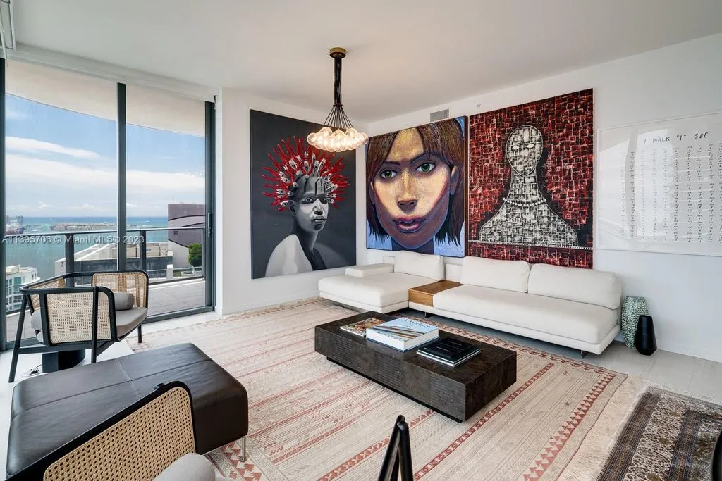 Flat 177m² in USA, Miami. Priced at 2593900€ rent photo-24
