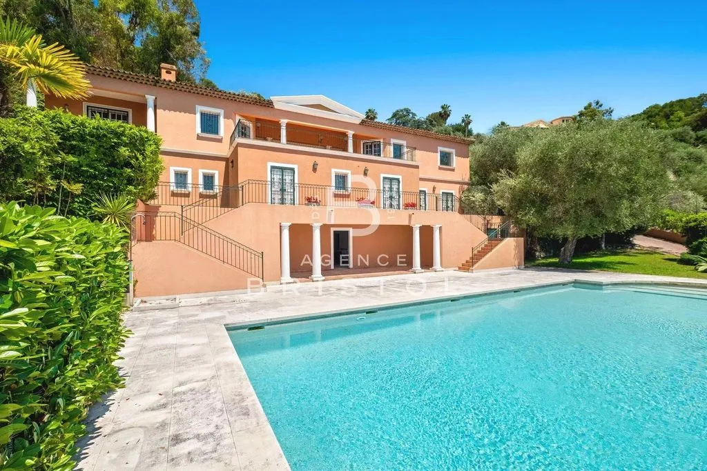 Villa 500m² in France, Villefranche-sur-Mer. Priced at 5500000€ rent photo-5