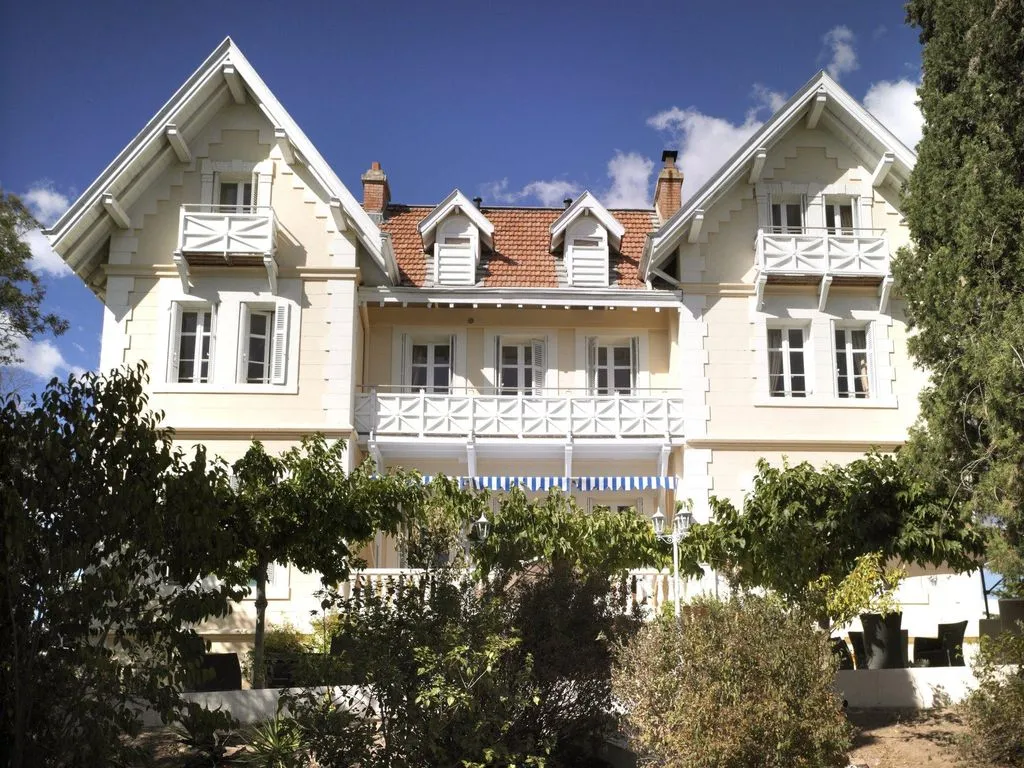 Villa 449m² in Italy, Vallebona. Priced at 3150000€ rent photo-6