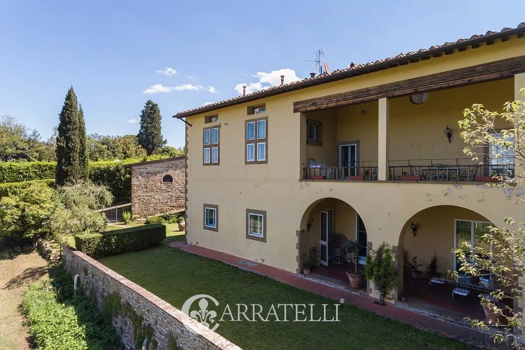 Villa 500m² in Italy, Florence. Priced at 2950000€ rent photo-4