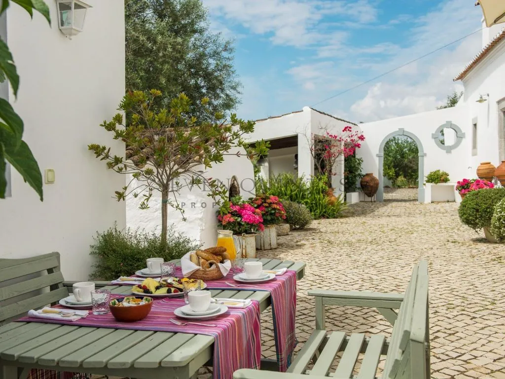 House 610m² in Portugal, Tavira. Priced at 3490000€ rent photo-1
