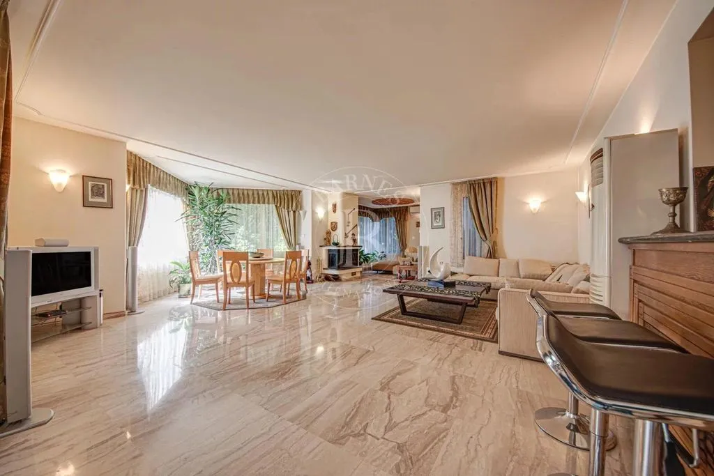 House 2140m² in Bulgaria, Sofia. Priced at 1500000€ rent photo-6