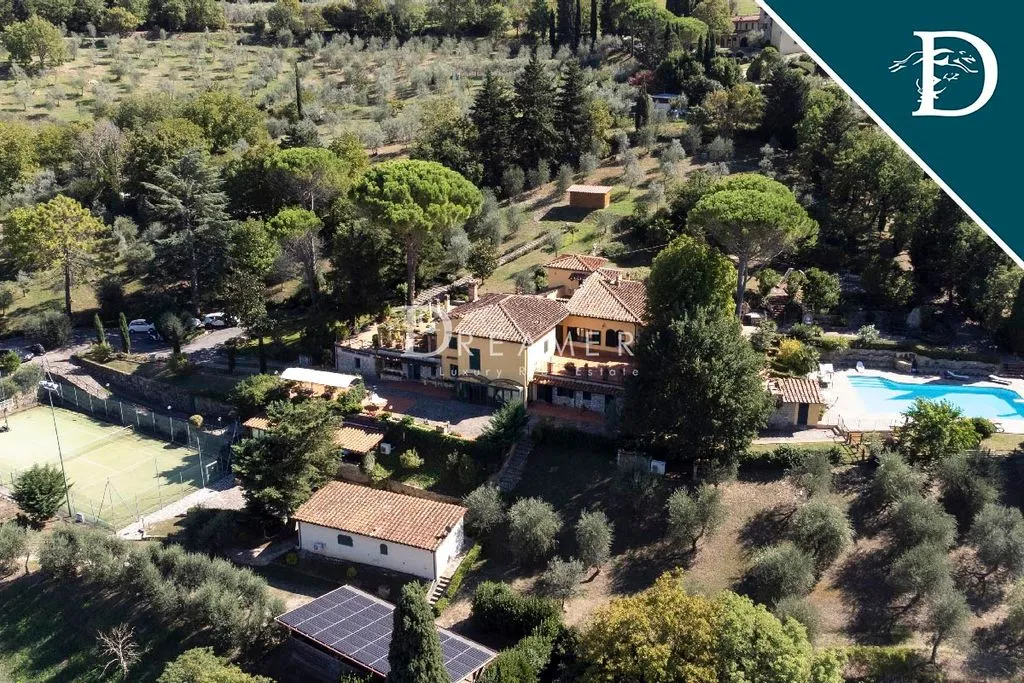 Villa 700m² in Italy, Bagno-a-ripoli. Priced at 3200000€ rent photo-1