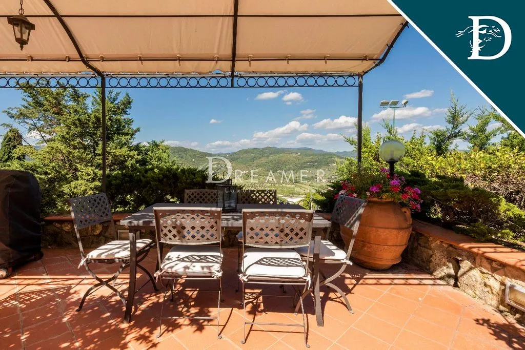 Villa 700m² in Italy, Bagno-a-ripoli. Priced at 3200000€ rent photo-2