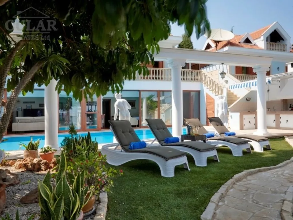Villa 860m² in Cyprus, Limassol. Priced at 10000000€ rent photo-1