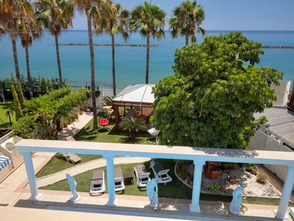 Villa 860m² in Cyprus, Limassol. Priced at 10000000€ rent photo-4