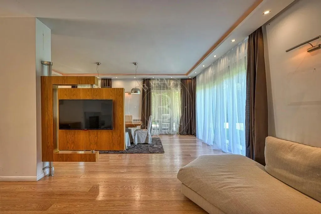 House 757m² in Bulgaria, Sofia. Priced at 1500000€ rent photo-1