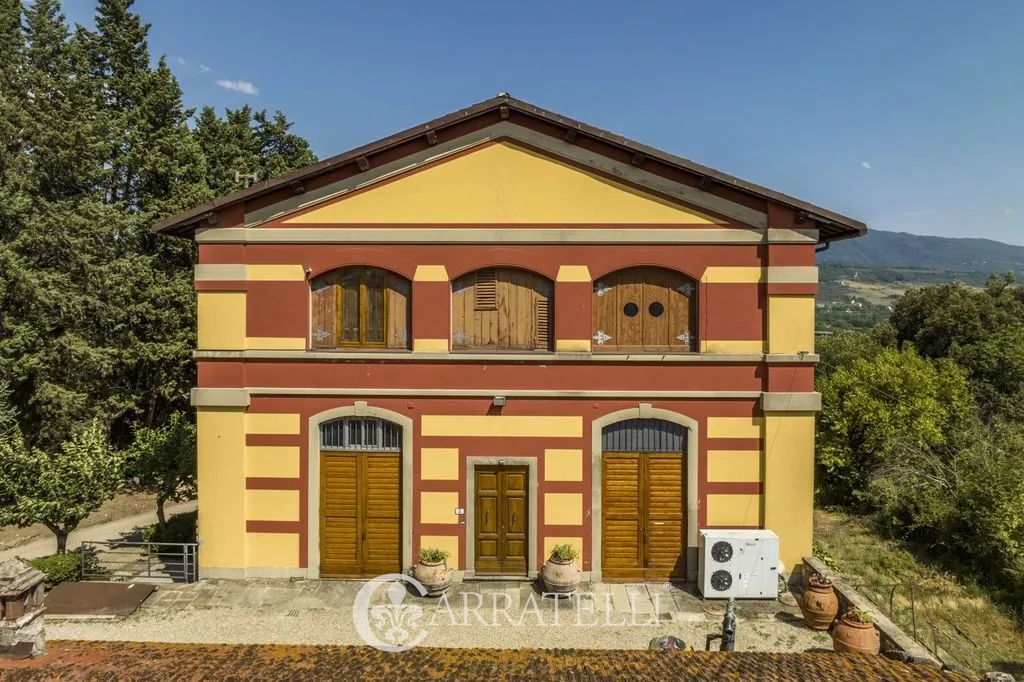 Flat 3200m² in Italy, Pontassieve. Priced at 7850000€ rent photo-2