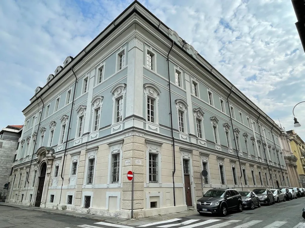 Офис 6100м² в Италии, Турин. Стоимостью 15000€ аренда фото-4