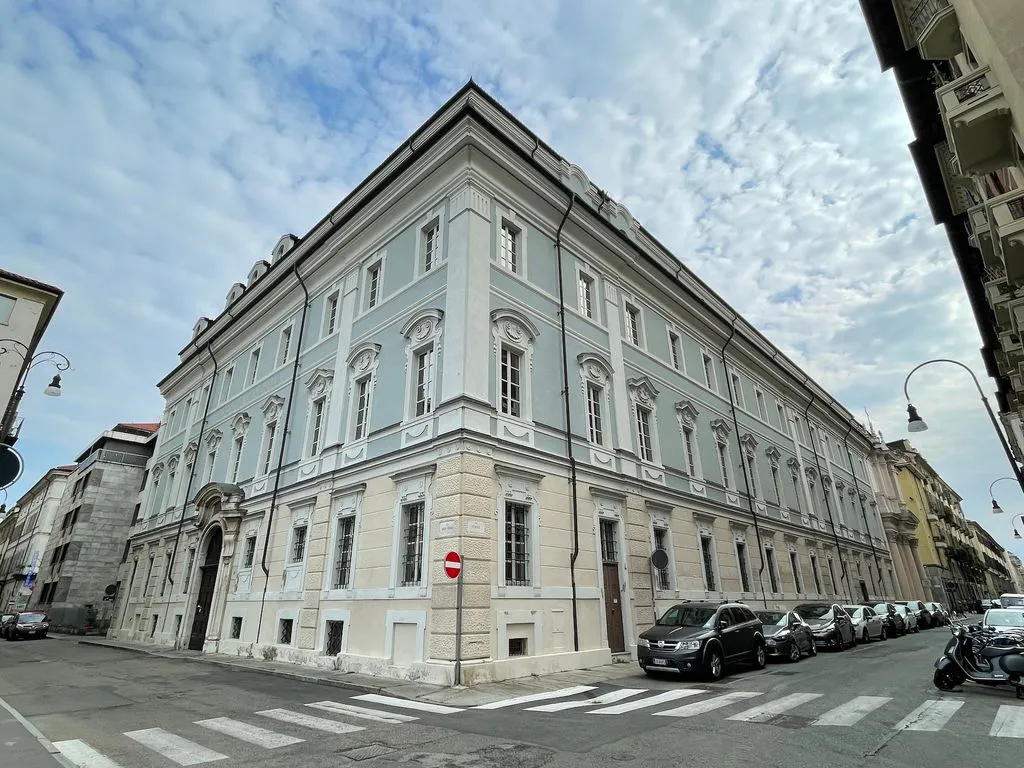 Офис 6100м² в Италии, Турин. Стоимостью 15000€ аренда фото-6