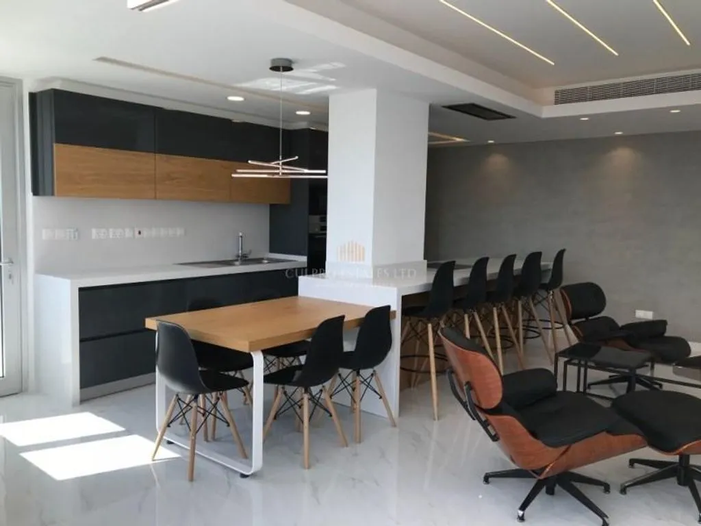 Flat 197m² in Cyprus, Limassol. Priced at 5000€ rent photo-6