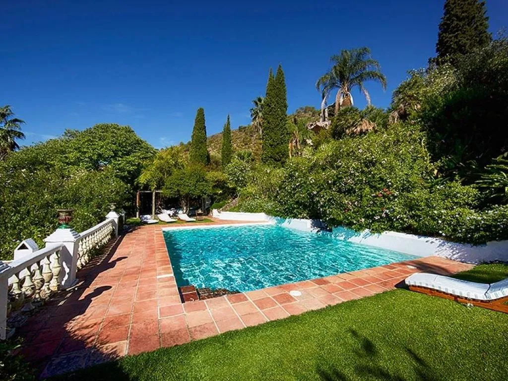 Villa 867m² in Spain, Marbella. Priced at 8400€ rent photo-23