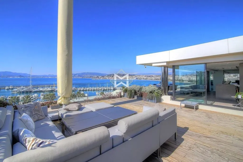 Flat 580m² in France, Cannes. Priced at 50000€ rent photo-6