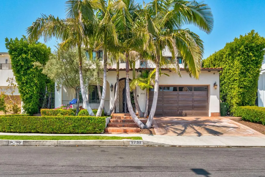 House 399m² in USA, LA. Priced at 18940€ rent photo-6