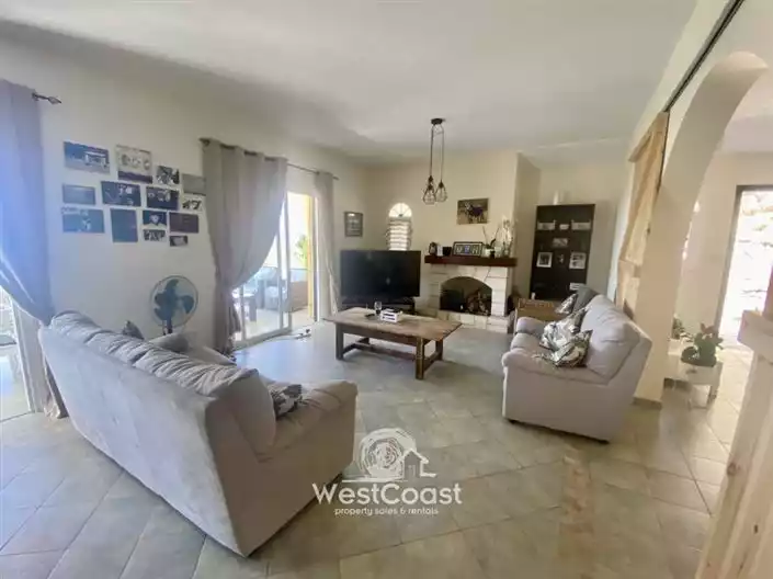 Villa 150m² in Cyprus, Tala. Priced at 530000€ rent photo-8