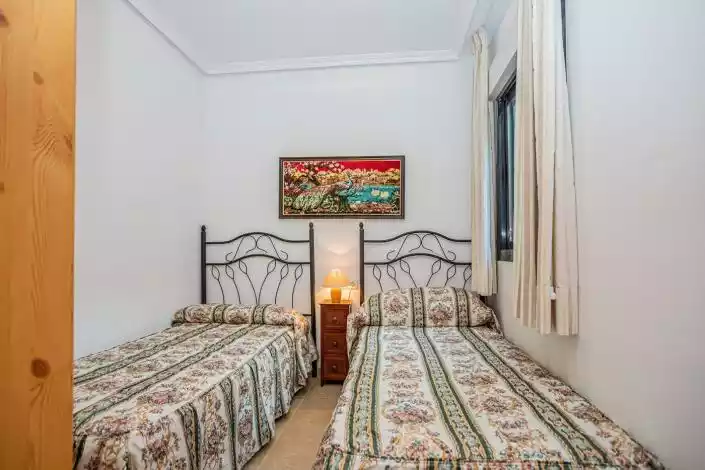 Townhouse 1m² in USA, Washington. Priced at 169900€ rent photo-13