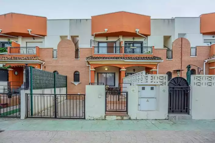 Townhouse 1m² in USA, Washington. Priced at 169900€ rent photo-3