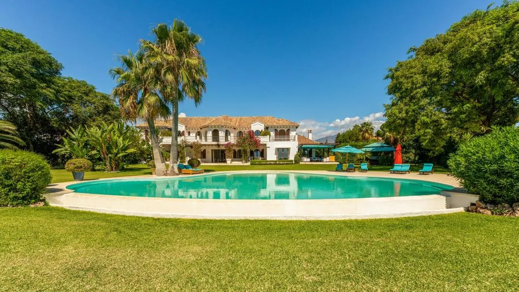 Villa 1841m² in USA, Southbury. Priced at 20000€ rent photo-4