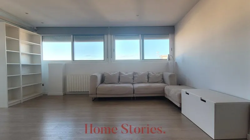 Flat 103m² in Spain, Valencia. Priced at 1220£ rent photo-1