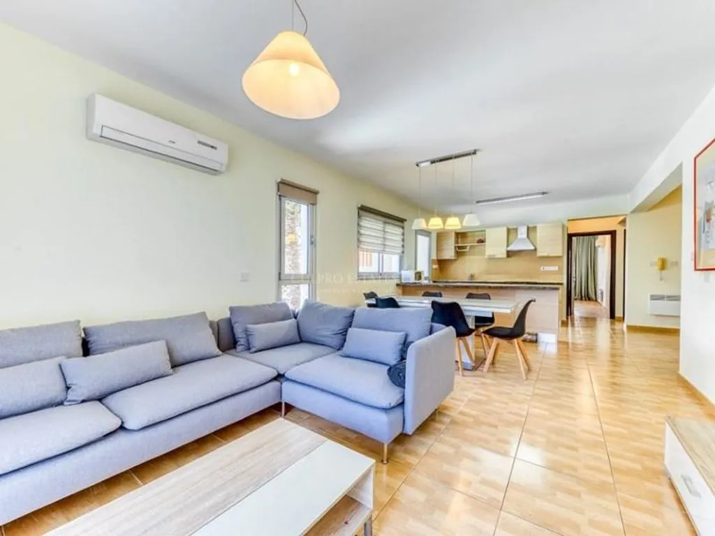 Flat 100m² in Cyprus, Limassol. Priced at 2700€ rent photo-5