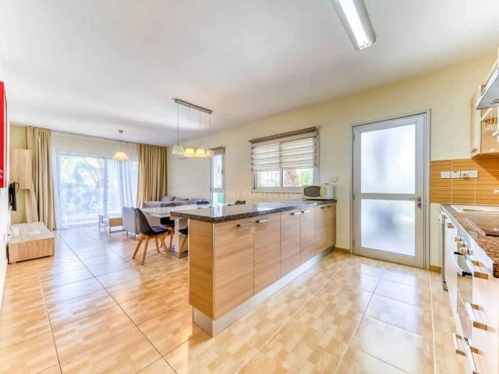 Flat 100m² in Cyprus, Limassol. Priced at 2700€ rent photo-6