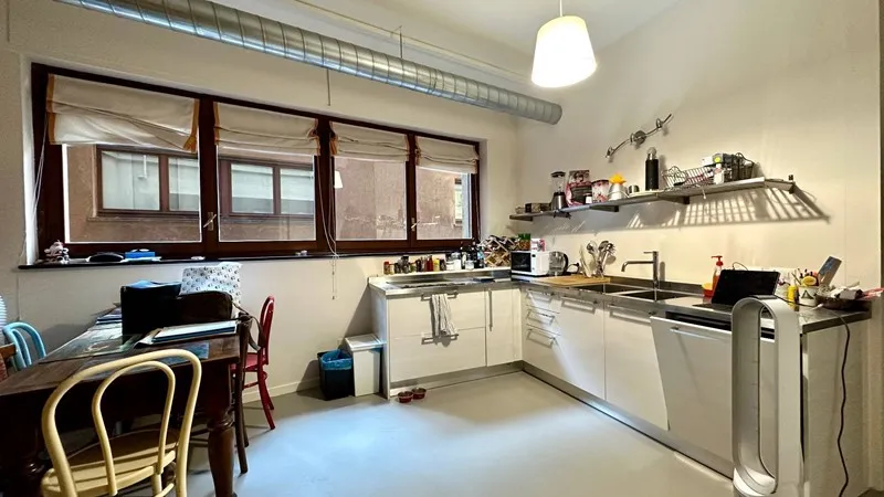 Office 220m² in Italy, Milan. Priced at 598422£ rent photo-2