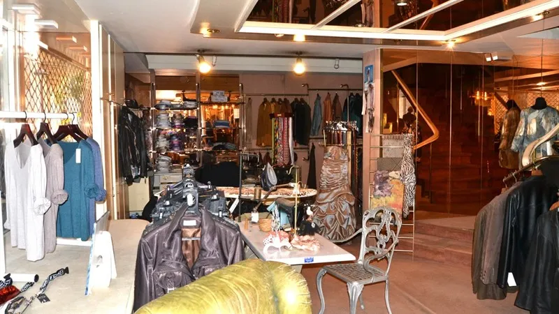 House 277m² in Italy, Cadeliano Viconago. Priced at 776214£ rent photo-3