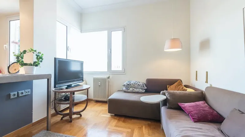 Flat 130m² in Greece, Athens. Priced at 3225£ rent photo-2