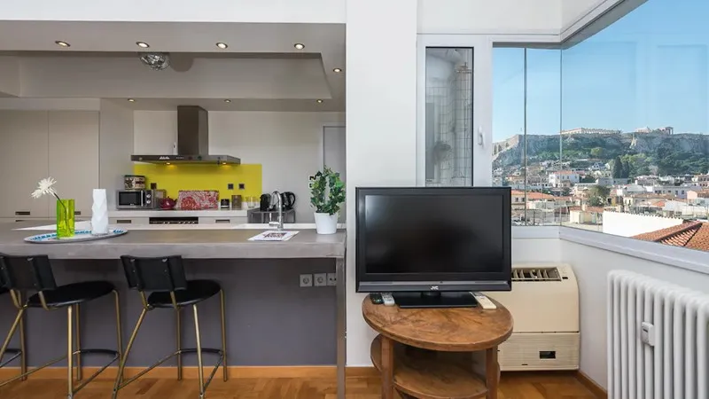 Flat 130m² in Greece, Athens. Priced at 3225£ rent photo-3